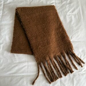 Brown scarf with fringe